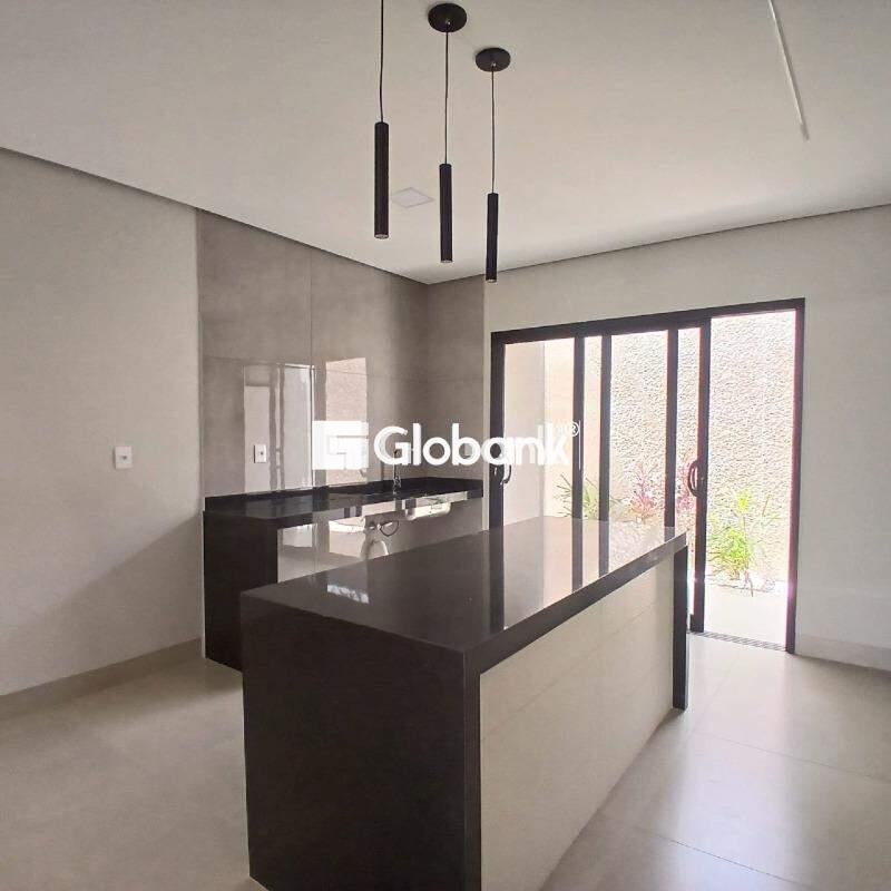 Casa 3 quartos à venda Loteamento Jardim Niemeyer 120m² Montes Claros MG: 