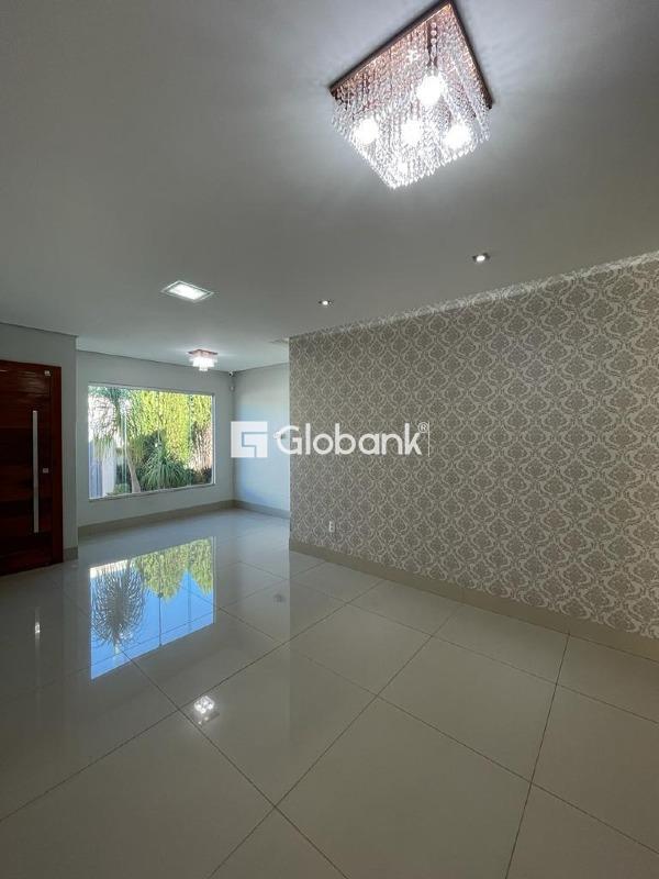 Casa 3 quartos à venda Augusta Mota 220m² Montes Claros MG: 