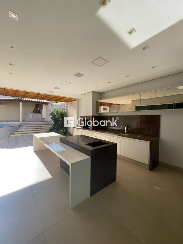 Casa 3 quartos à venda Augusta Mota 220m² Montes Claros MG: 