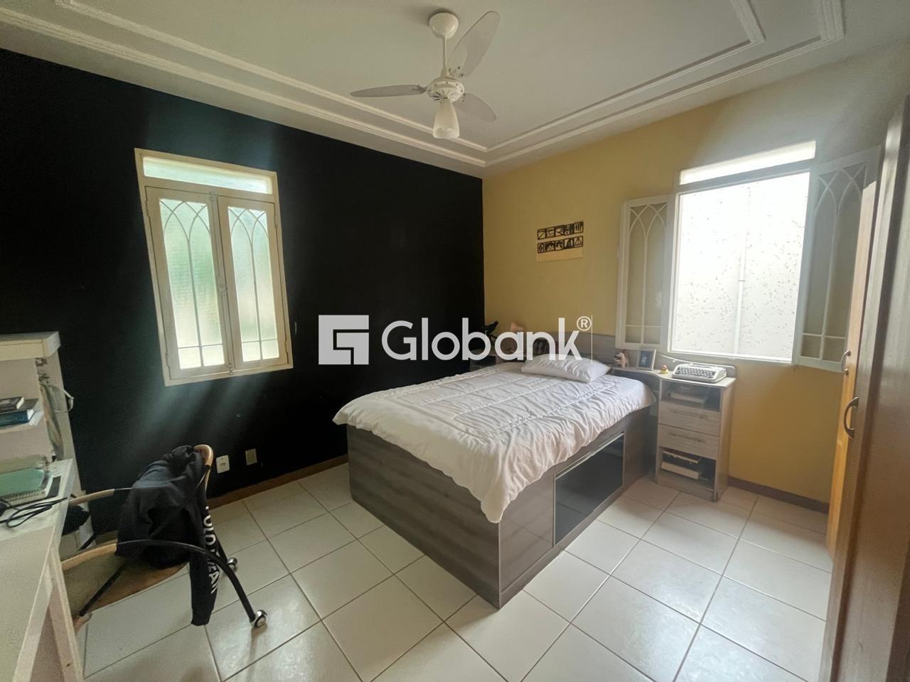 Casa 4 quartos à venda Augusta Mota 250m² Montes Claros MG: 