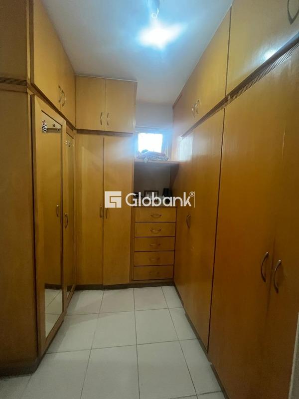 Casa 4 quartos à venda Augusta Mota 250m² Montes Claros MG: 