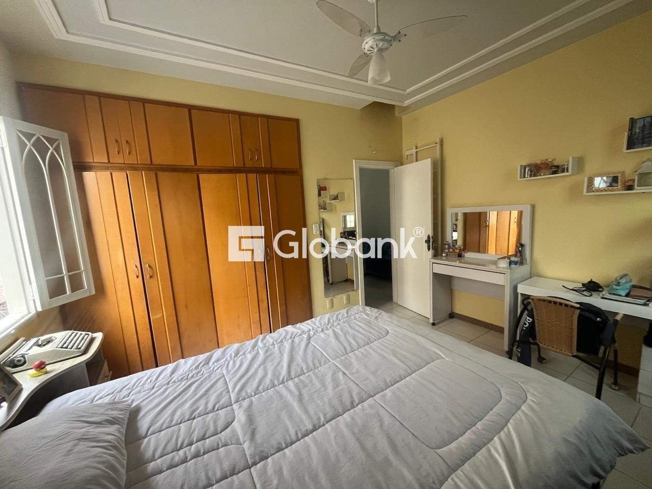 Casa 4 quartos à venda Augusta Mota 250m² Montes Claros MG: 