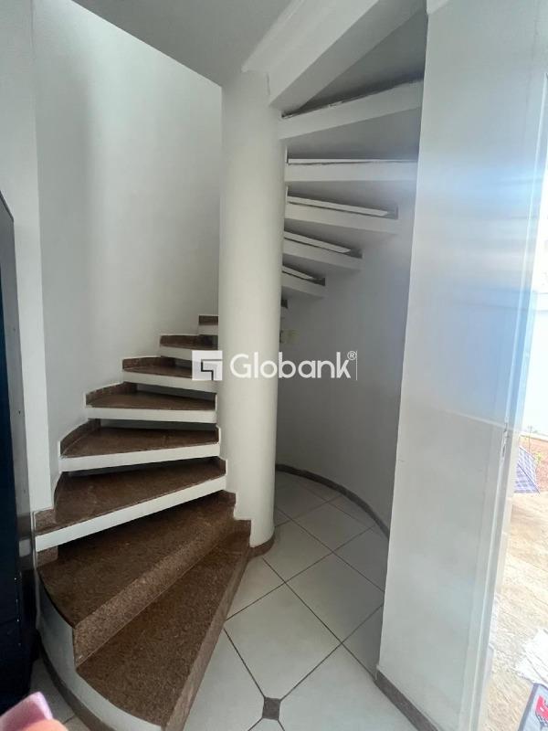 Casa 4 quartos à venda Augusta Mota 250m² Montes Claros MG: 