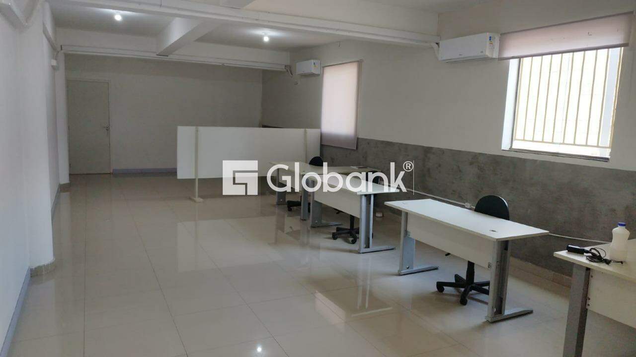 Sala comercial 1 quarto para aluguel Jaraguá 60m² Montes Claros MG: 
