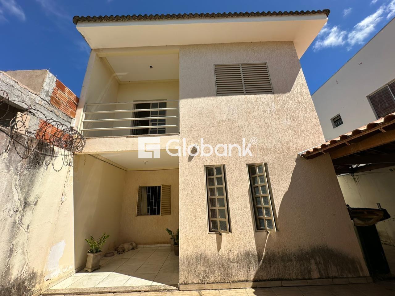 Casa 5 quartos para aluguel Barcelona Park 130m² Montes Claros MG: 