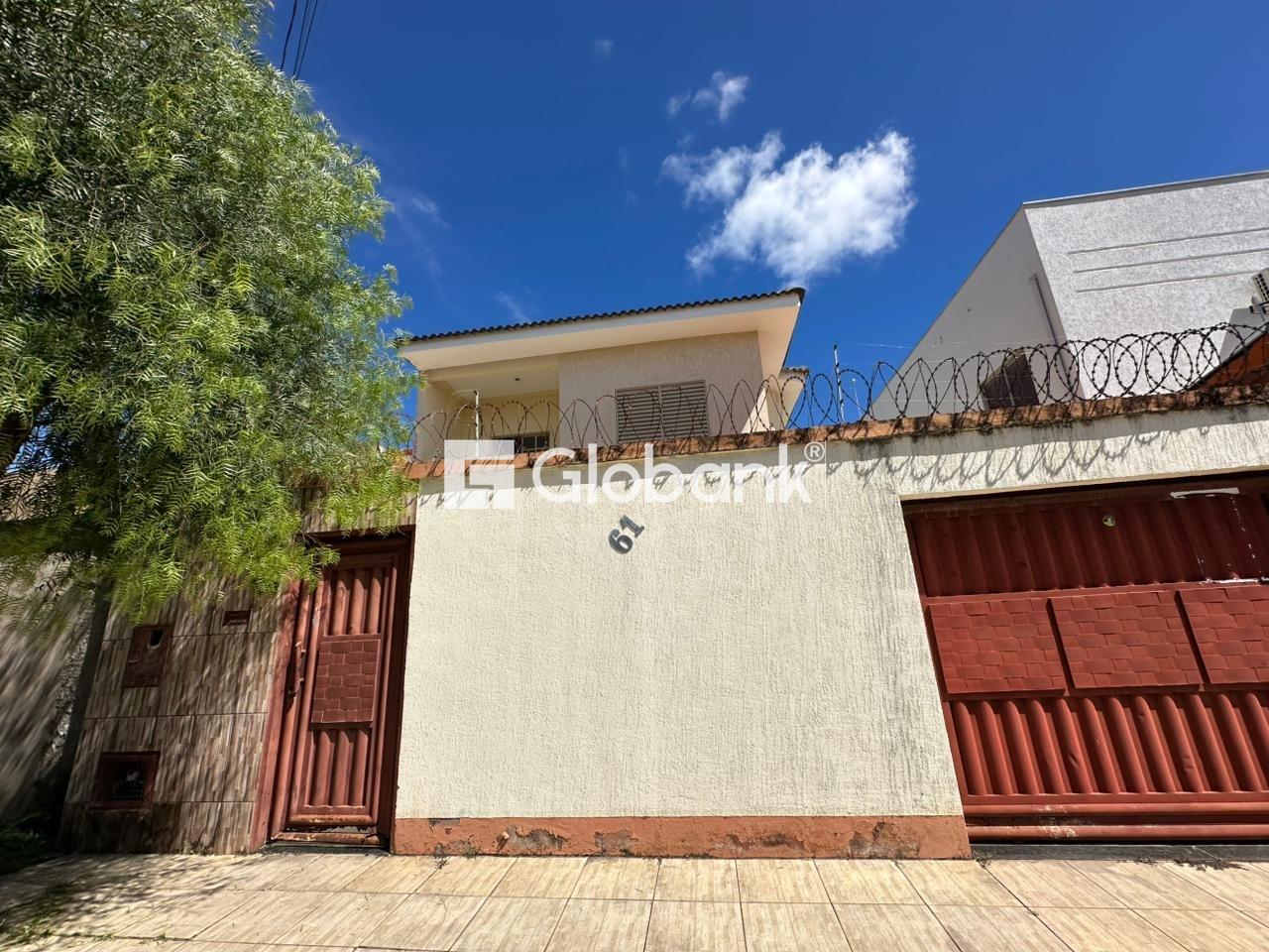 Casa 5 quartos para aluguel Barcelona Park 130m² Montes Claros MG: Fachada