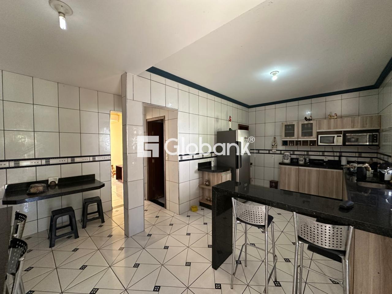 Casa 5 quartos para aluguel Barcelona Park 130m² Montes Claros MG: Cozinha