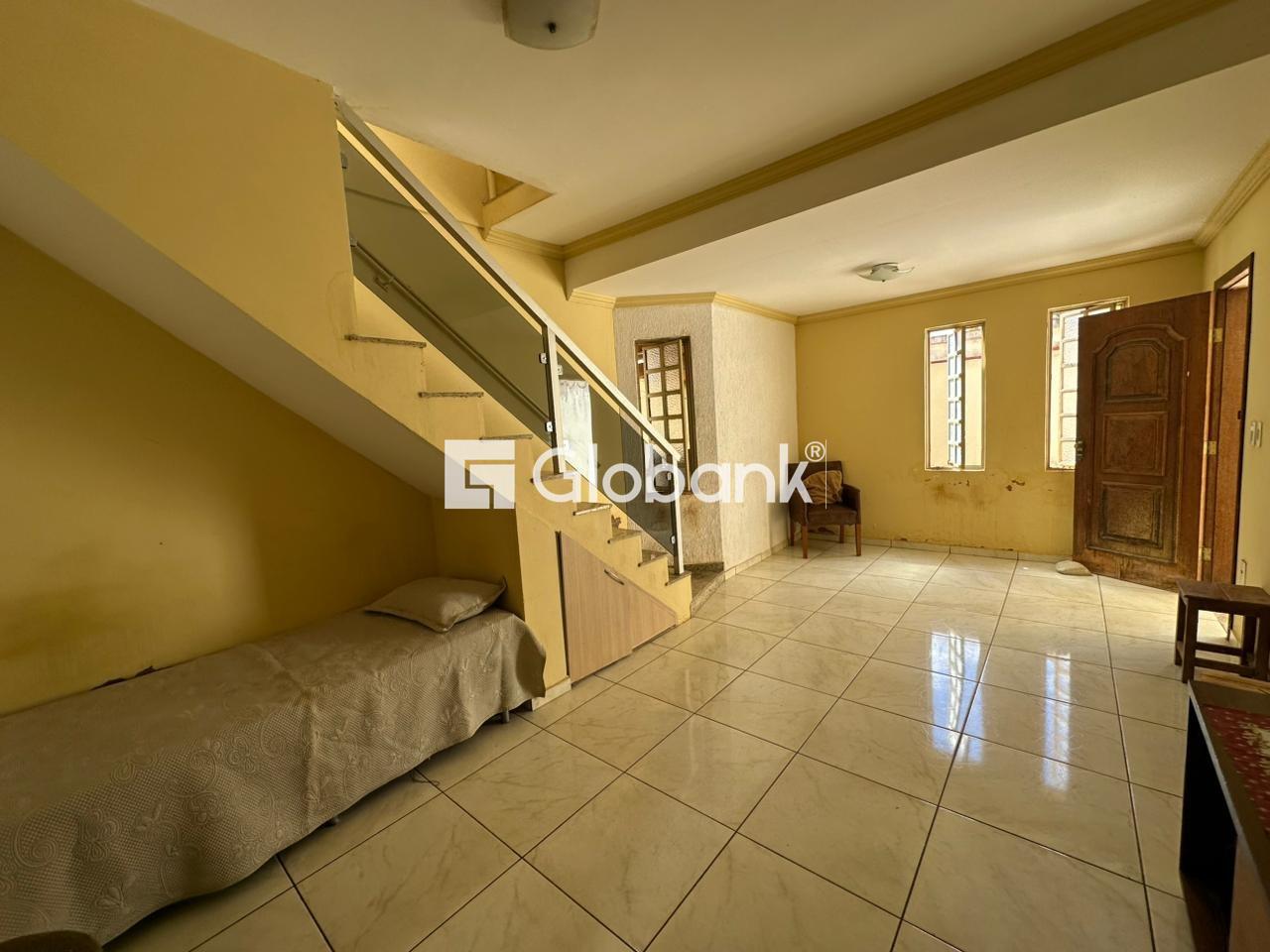 Casa 5 quartos para aluguel Barcelona Park 130m² Montes Claros MG: Sala