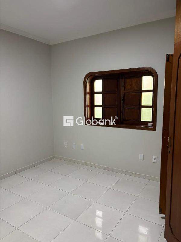 Casa 3 quartos à venda Santa Rita I 206m² Montes Claros MG: 
