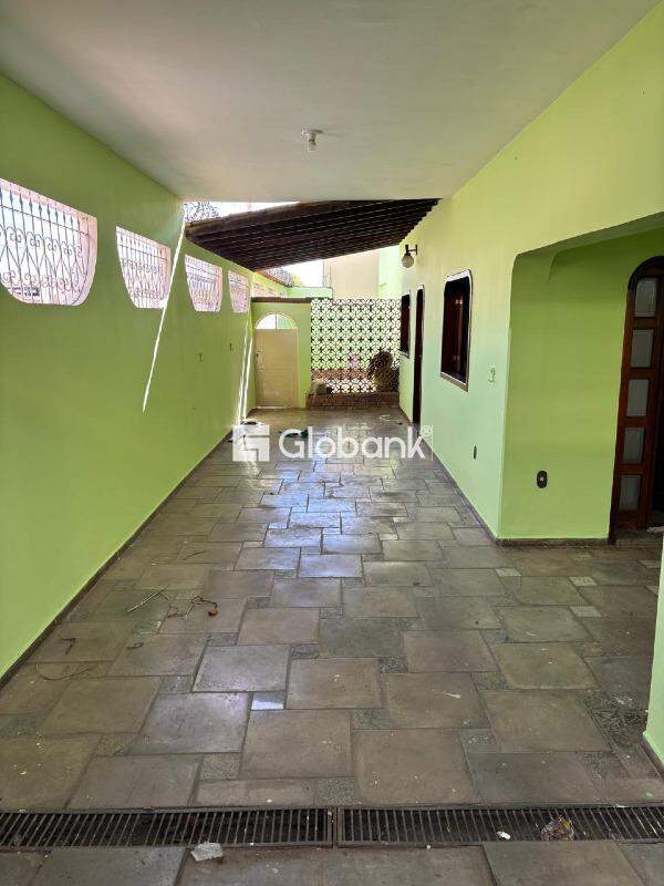 Casa 3 quartos à venda Santa Rita I 206m² Montes Claros MG: 