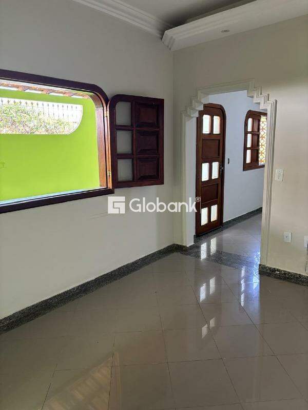 Casa 3 quartos à venda Santa Rita I 206m² Montes Claros MG: 