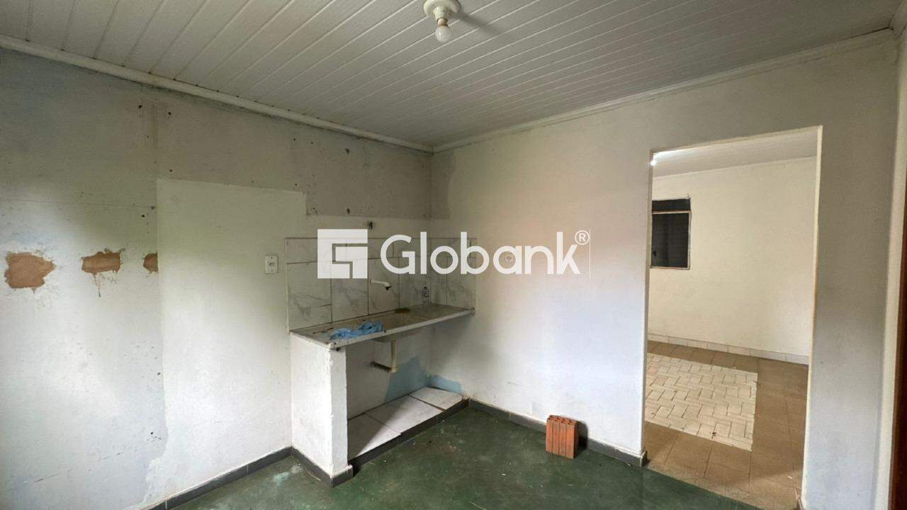 Casa 4 quartos à venda São Geraldo 84m² Montes Claros MG: