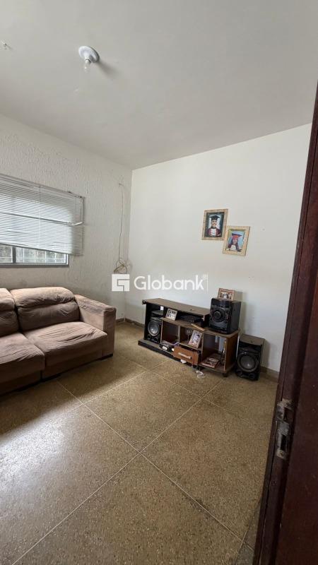 Casa 3 quartos à venda Edgar Pereira 60m² Montes Claros MG: 