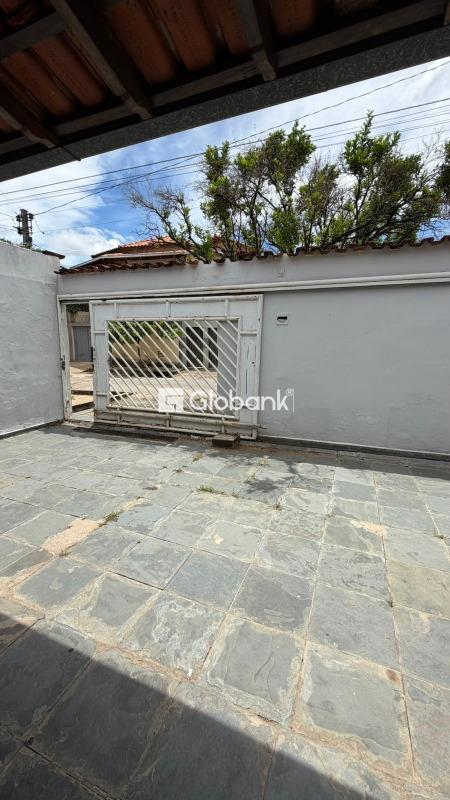 Casa 3 quartos à venda Edgar Pereira 60m² Montes Claros MG: 