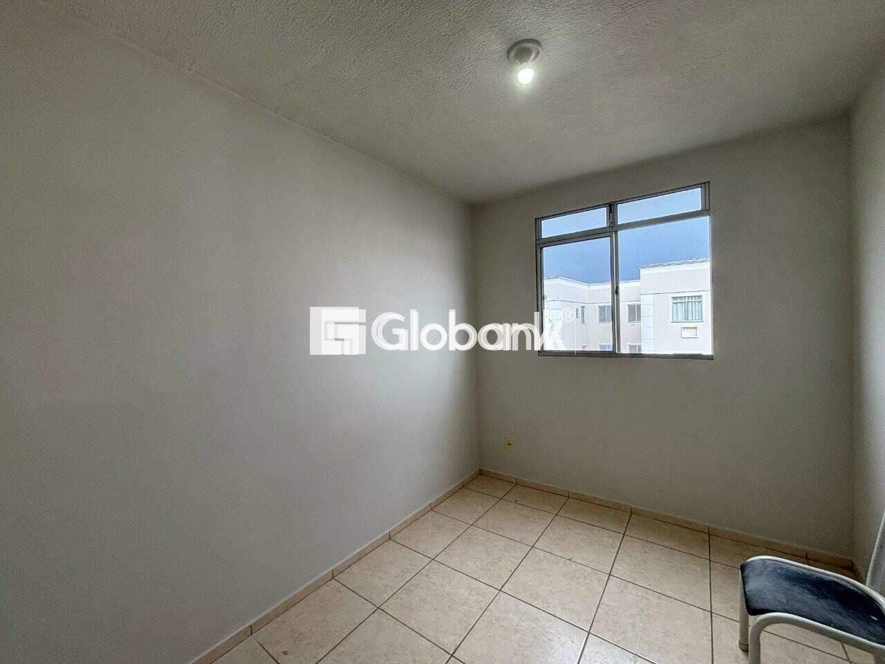 Apartamento 2 quartos para aluguel Vila Atlântida 48m² Montes Claros MG: Quarto