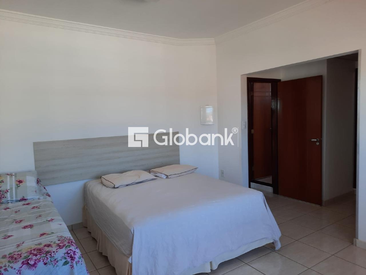 Casa 4 quartos à venda Planalto 309m² Montes Claros MG: 