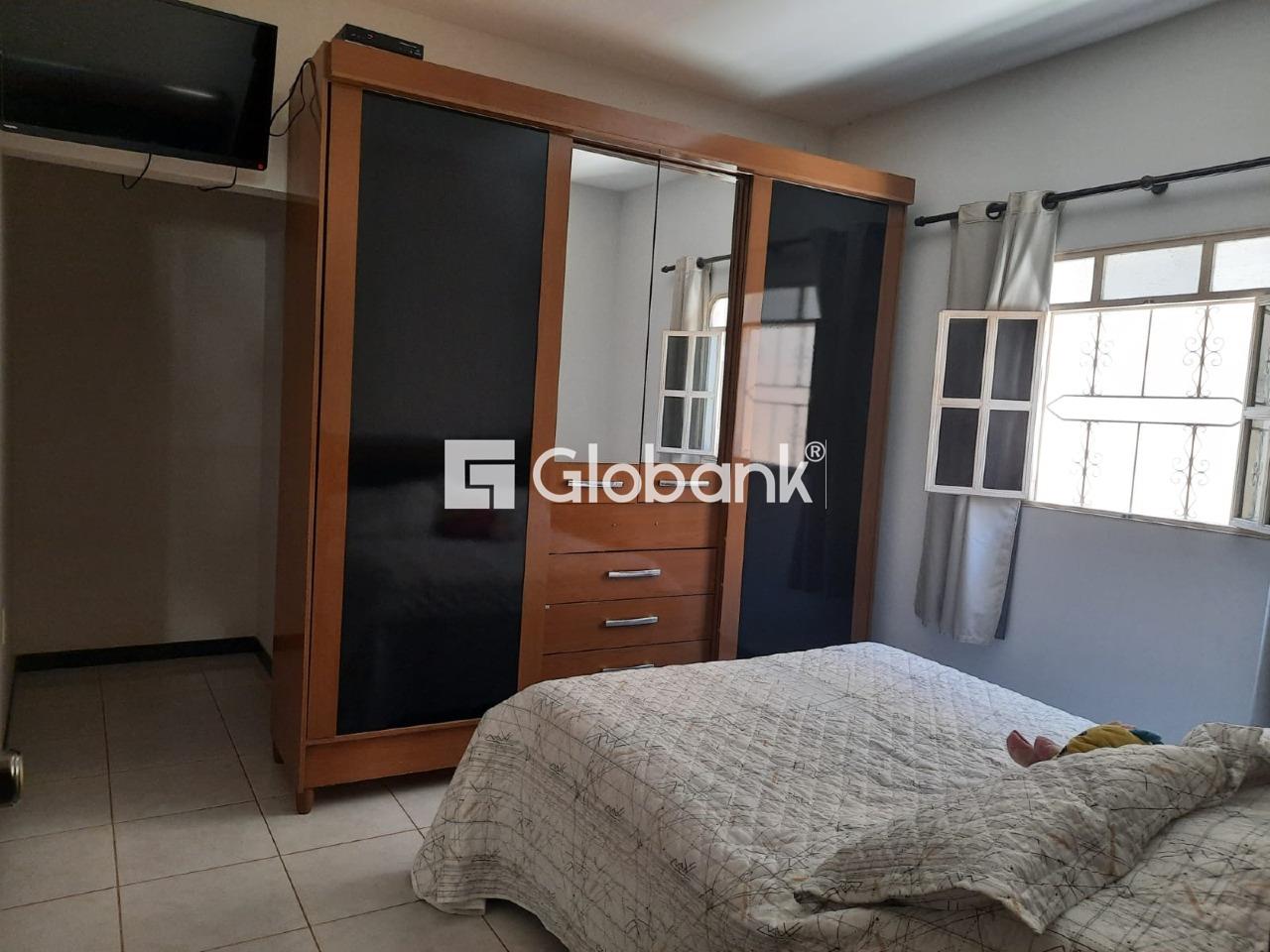 Casa 4 quartos à venda Planalto 309m² Montes Claros MG: 