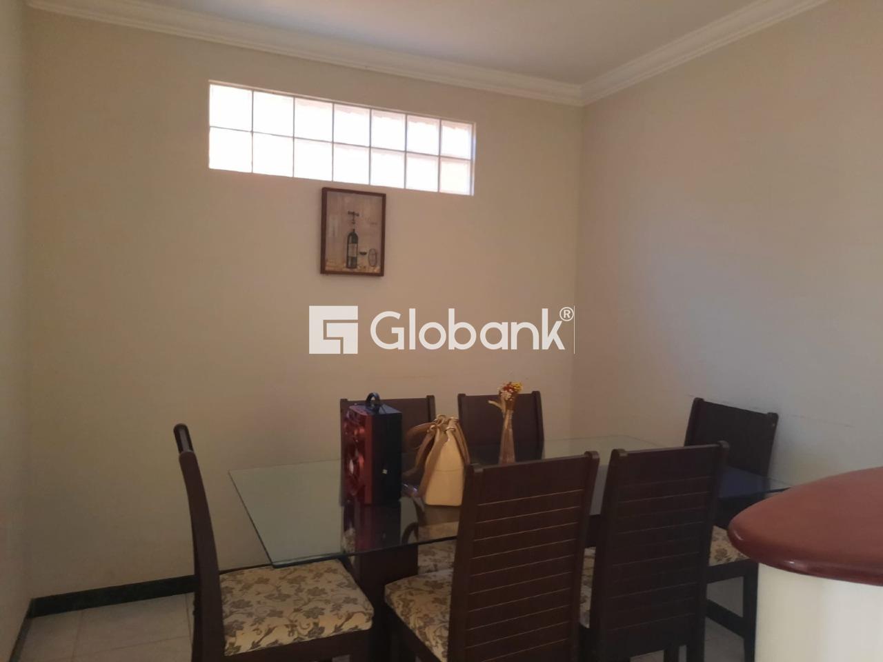 Casa 4 quartos à venda Planalto 309m² Montes Claros MG: 