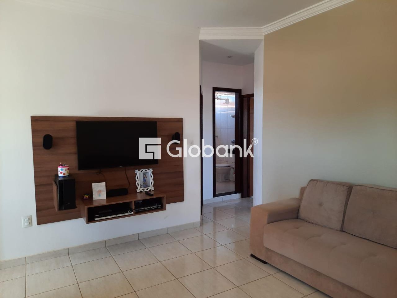 Casa 4 quartos à venda Planalto 309m² Montes Claros MG: 