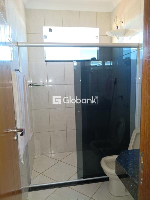 Casa 4 quartos à venda Planalto 309m² Montes Claros MG: 