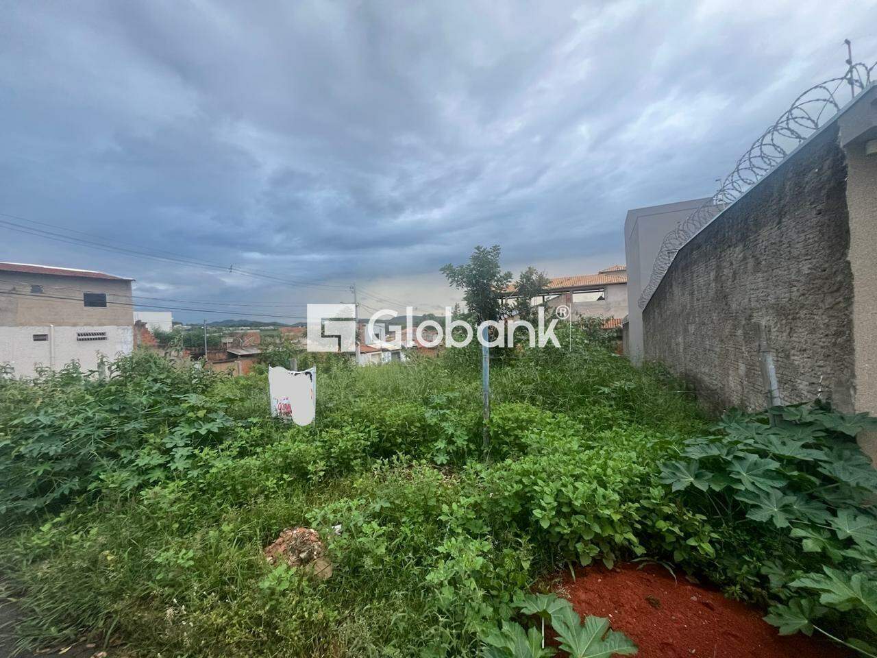 Terreno à venda Maracanã 300m² Montes Claros MG: 