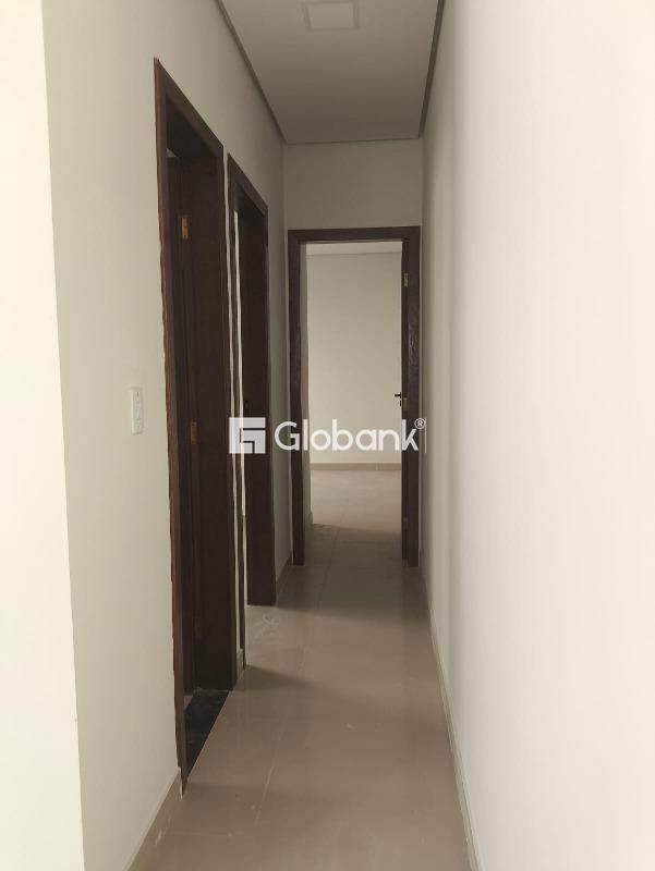 Casa 2 quartos à venda Acácias 45m² Montes Claros MG: 