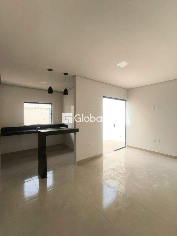 Casa 2 quartos à venda Acácias 45m² Montes Claros MG: 