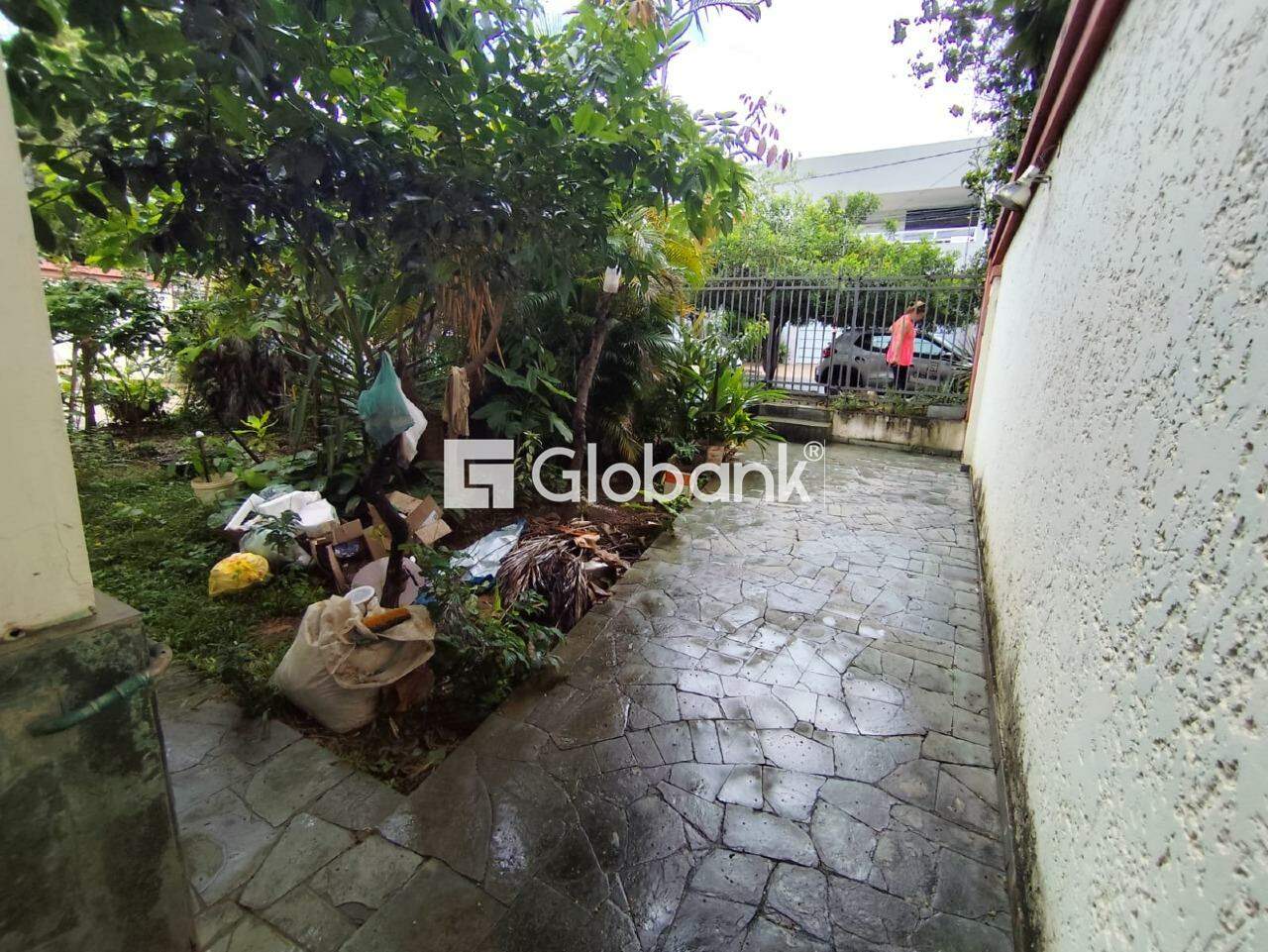 Casa 4 quartos à venda Funcionários 80m² Montes Claros MG: 