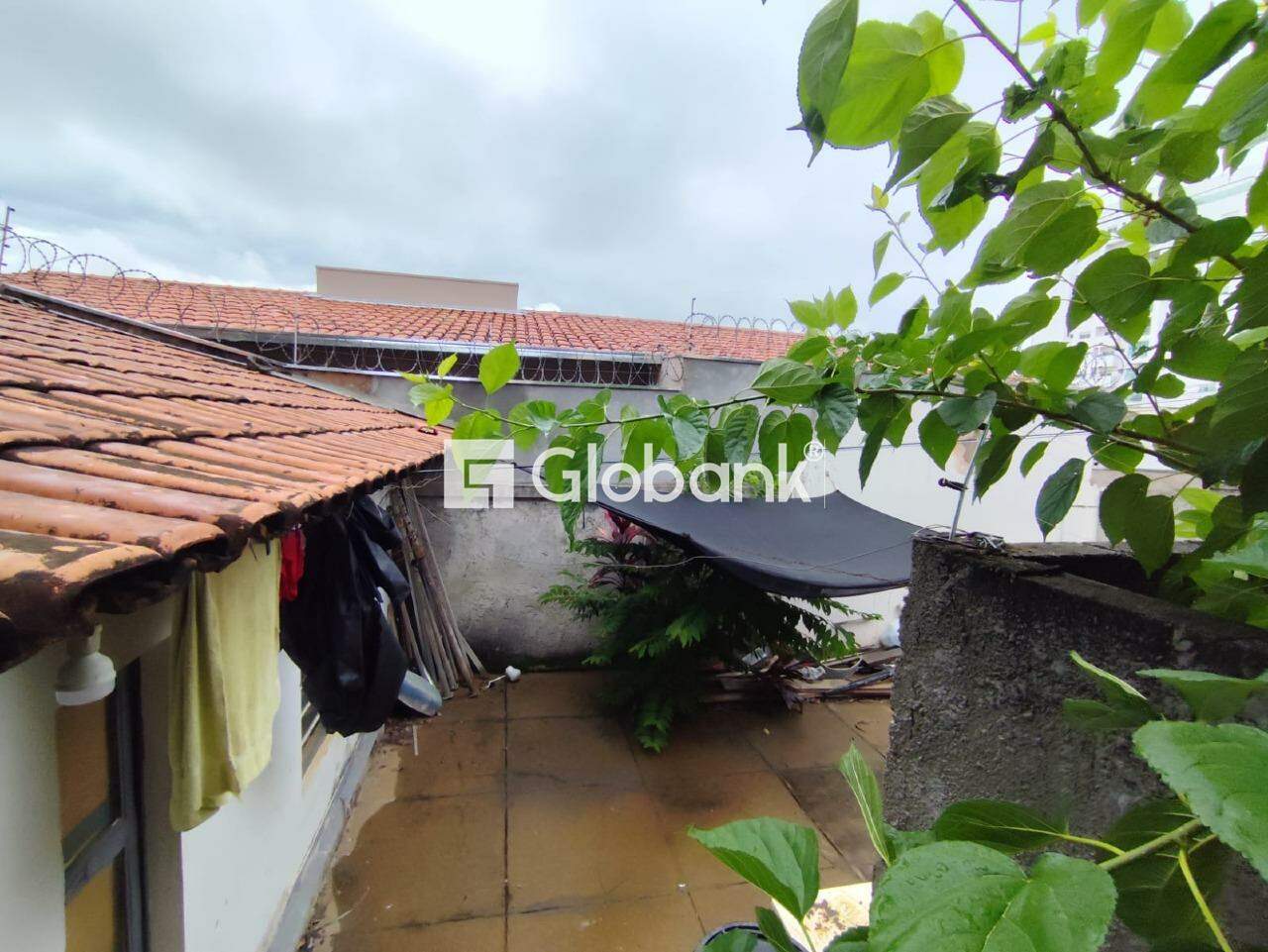 Casa 4 quartos à venda Funcionários 80m² Montes Claros MG: 