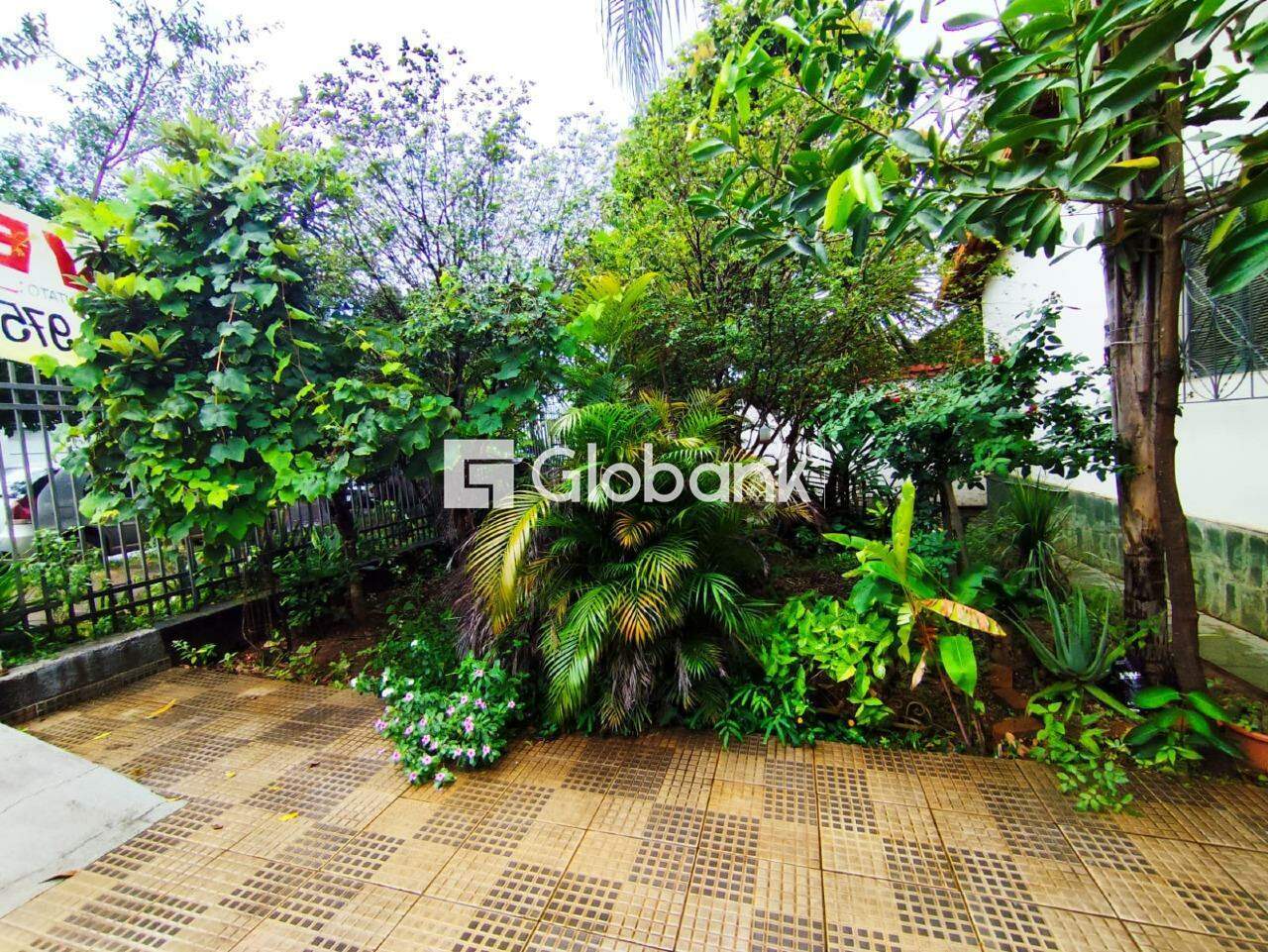 Casa 4 quartos à venda Funcionários 80m² Montes Claros MG: 