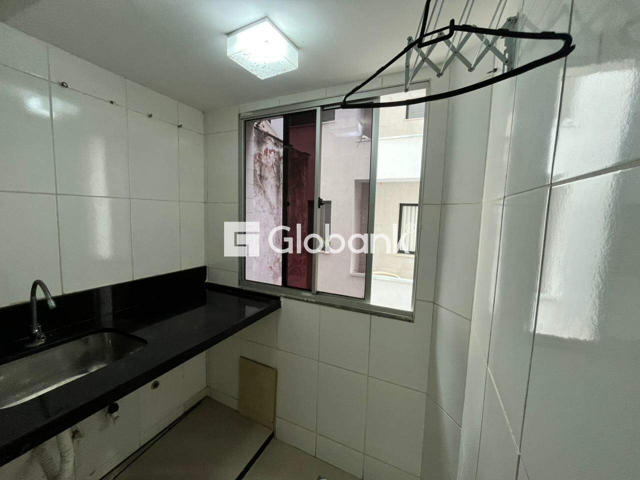 Apartamento 2 quartos para aluguel Funcionários 77m² Montes Claros MG: Área de serviço