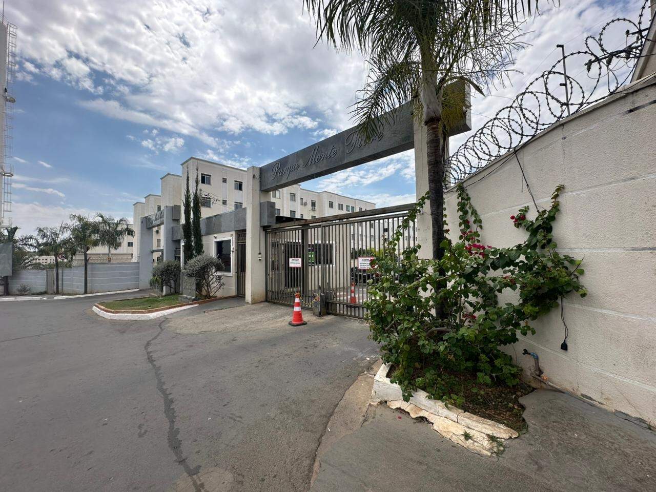 Apartamento 2 quartos para aluguel Belvedere 50m² Montes Claros MG: Fachada