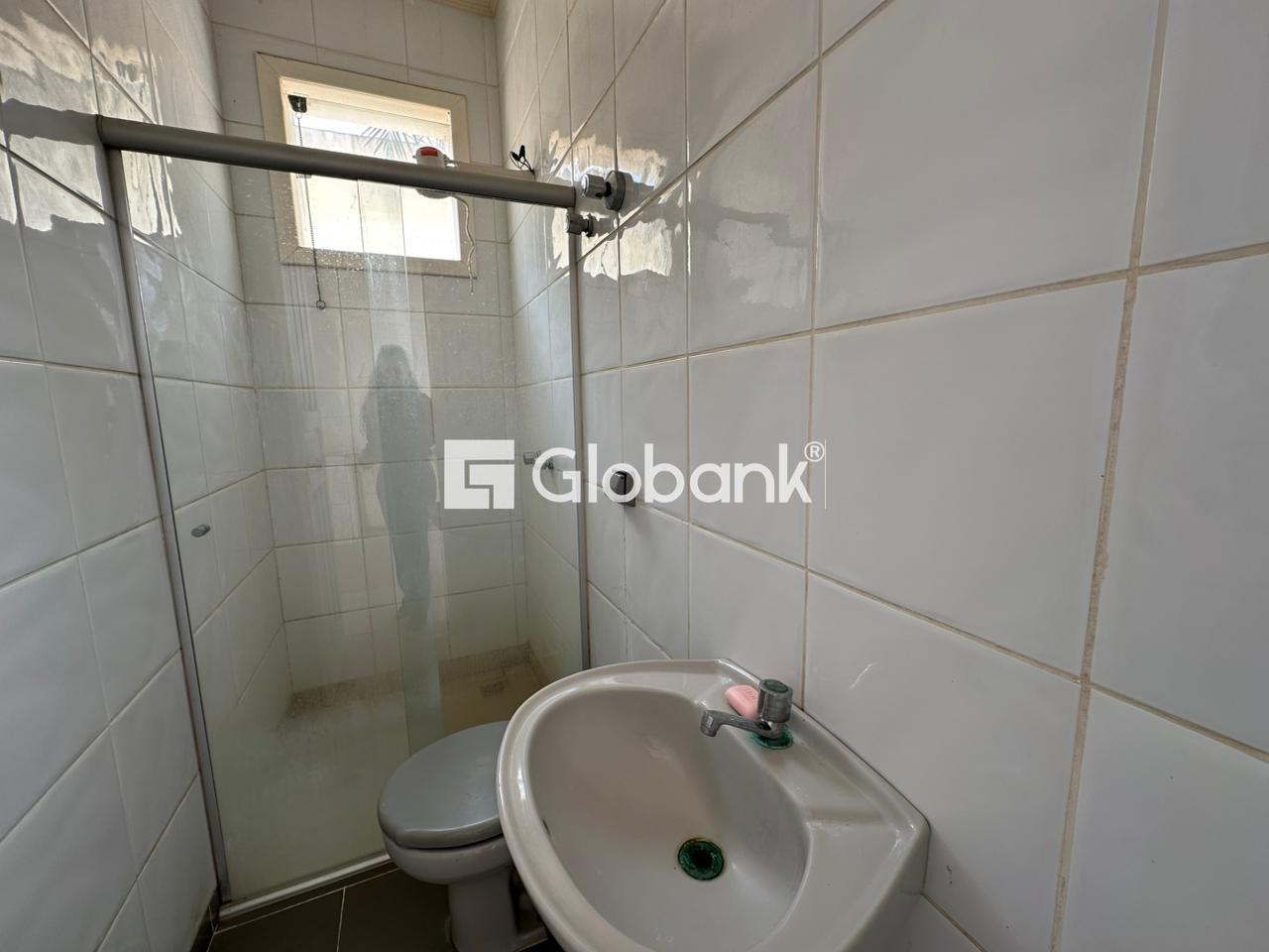 Casa 7 quartos para aluguel Ibituruna 460m² Montes Claros MG: Banheiro social