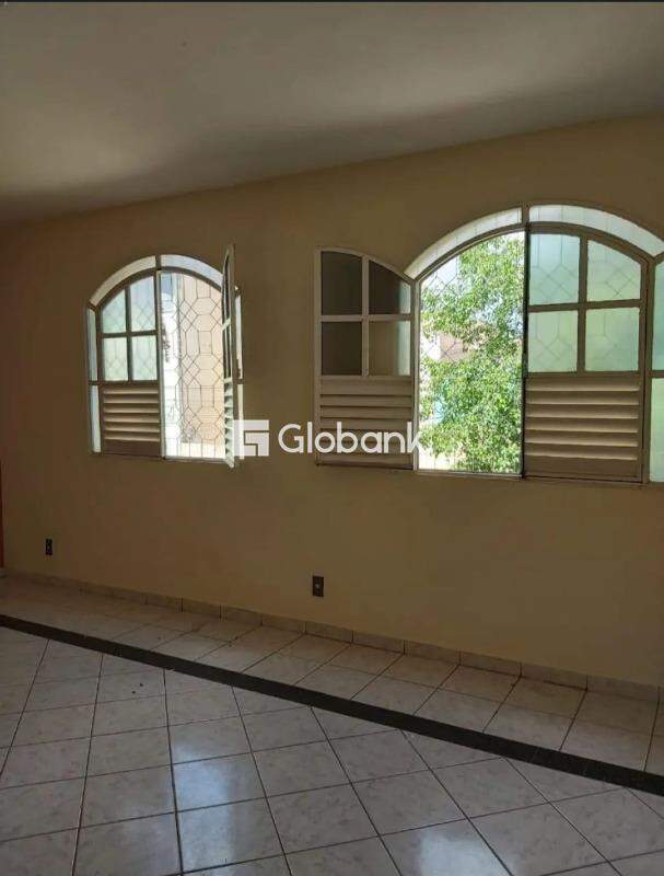Apartamento 4 quartos à venda Santo Expedito 160m² Montes Claros MG: 