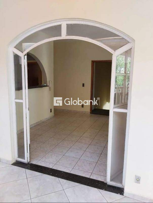 Apartamento 4 quartos à venda Santo Expedito 160m² Montes Claros MG: 
