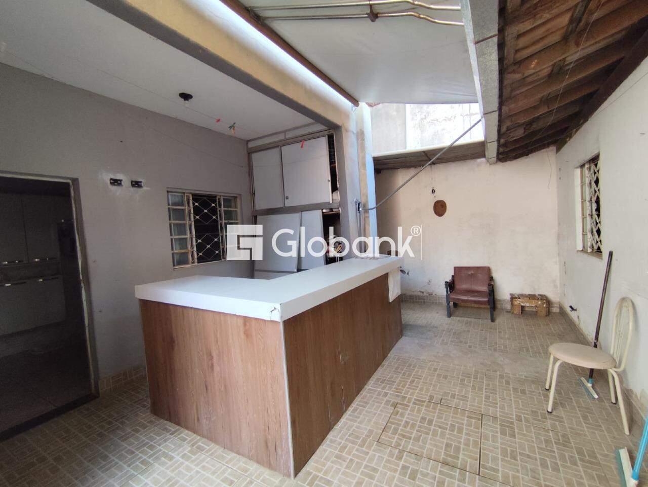 Casa 6 quartos à venda Dona Gregória 200m² Montes Claros MG: 