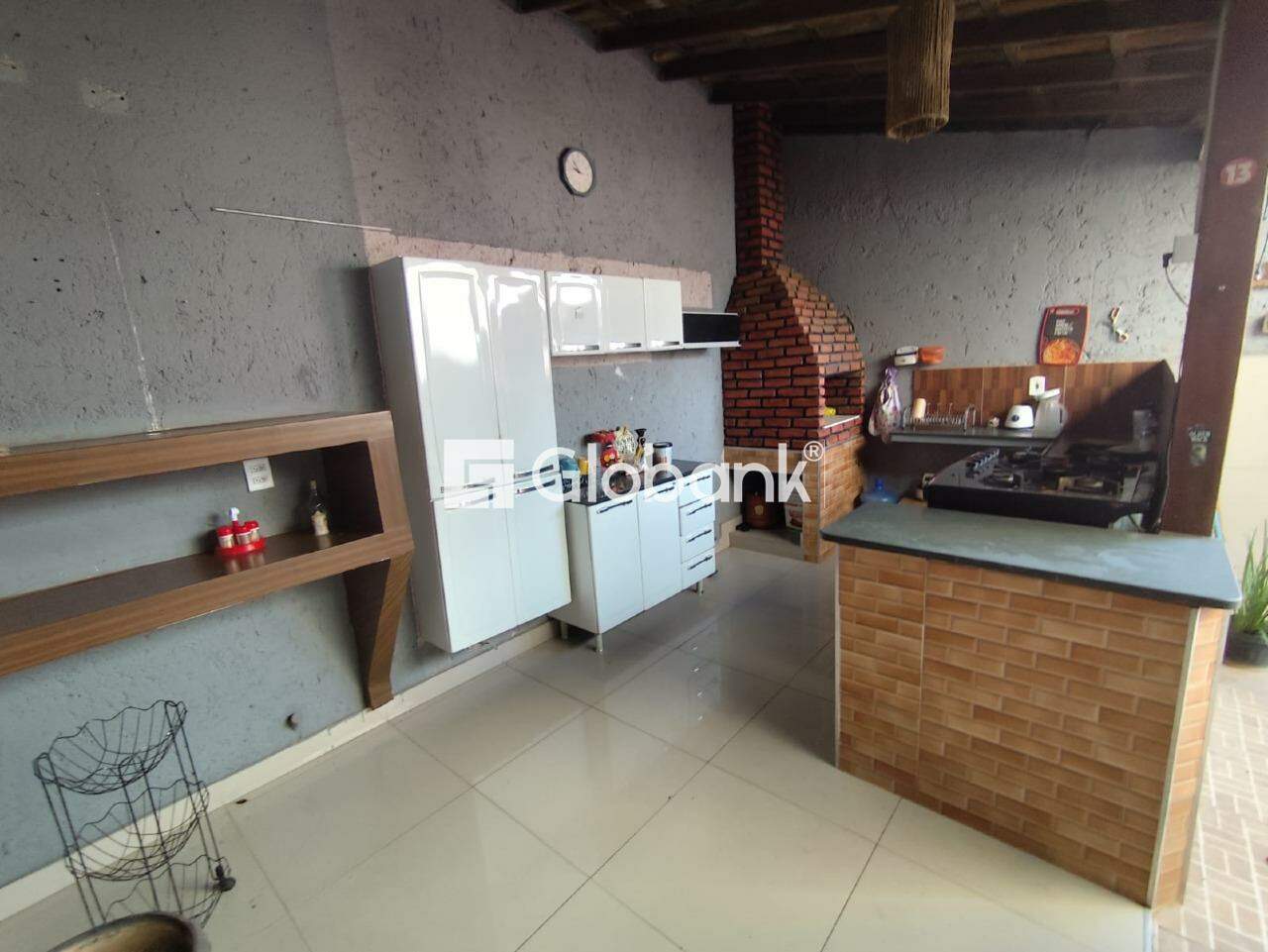Casa 6 quartos à venda Dona Gregória 200m² Montes Claros MG: 