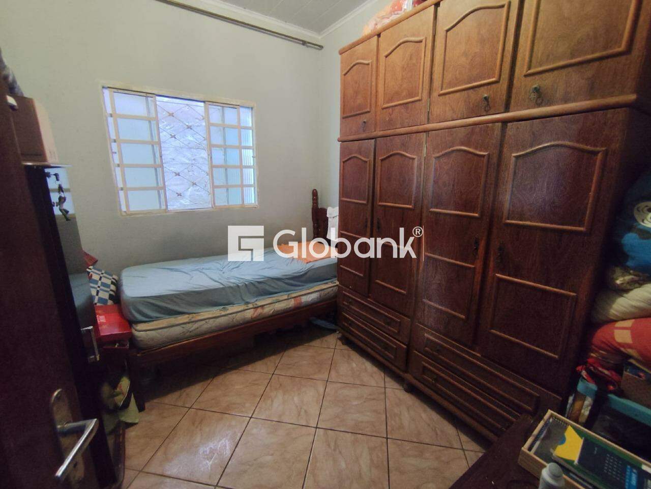 Casa 6 quartos à venda Dona Gregória 200m² Montes Claros MG: 