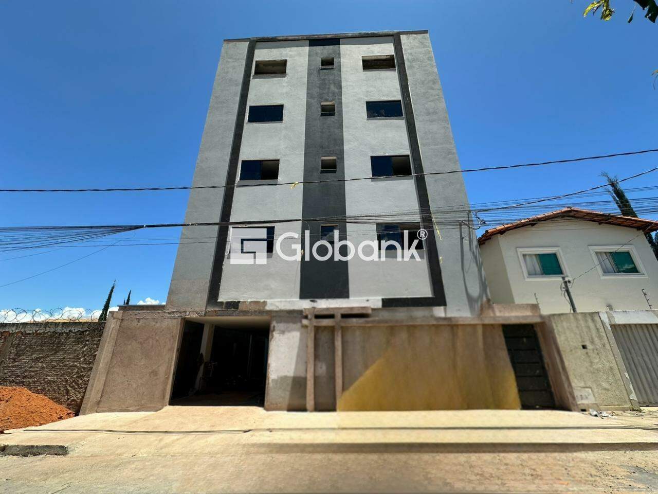 Apartamento 2 quartos para aluguel Todos os Santos 45m² Montes Claros MG: Fachada