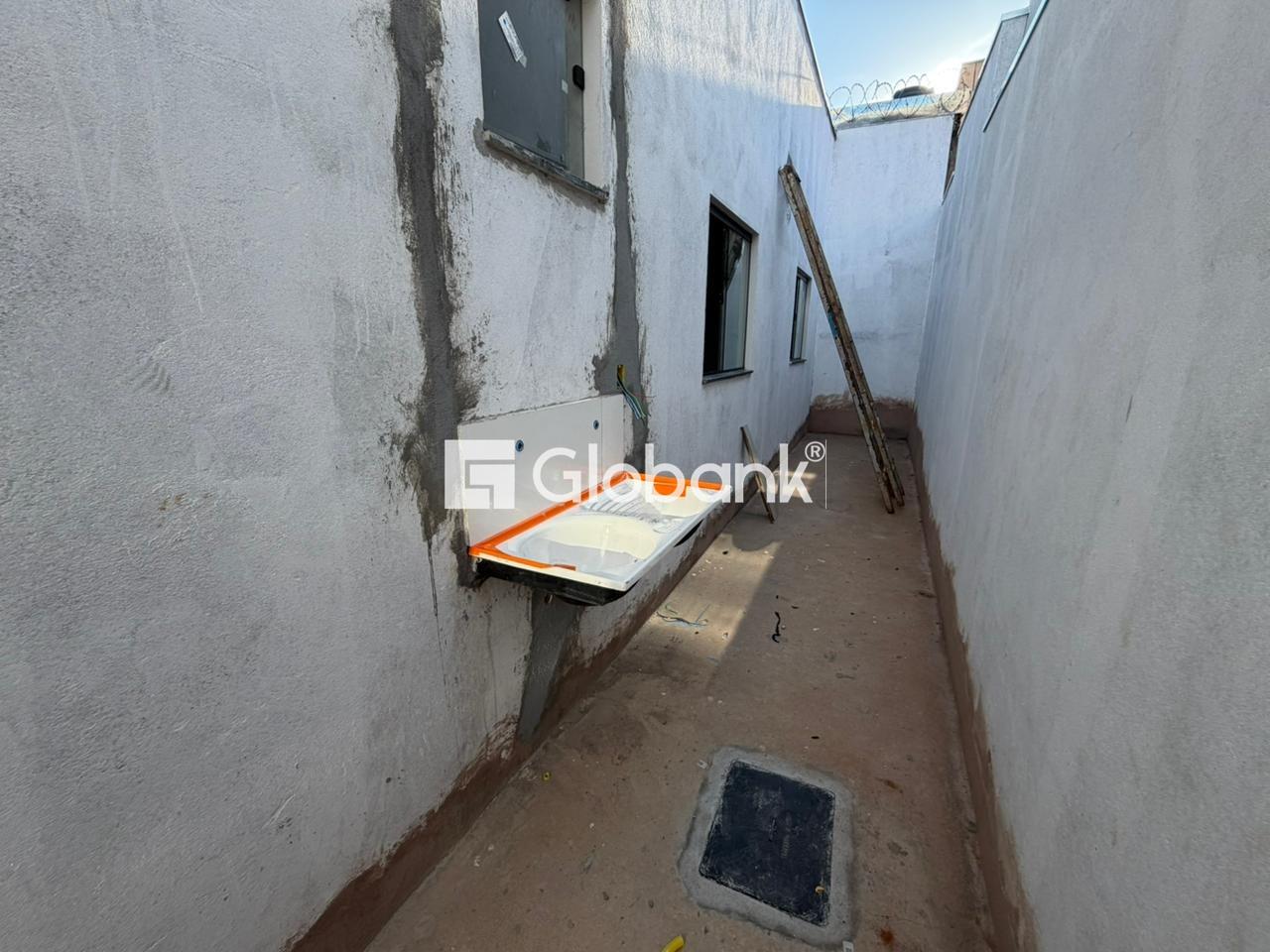 Casa 3 quartos à venda Independência 55m² Montes Claros MG: 