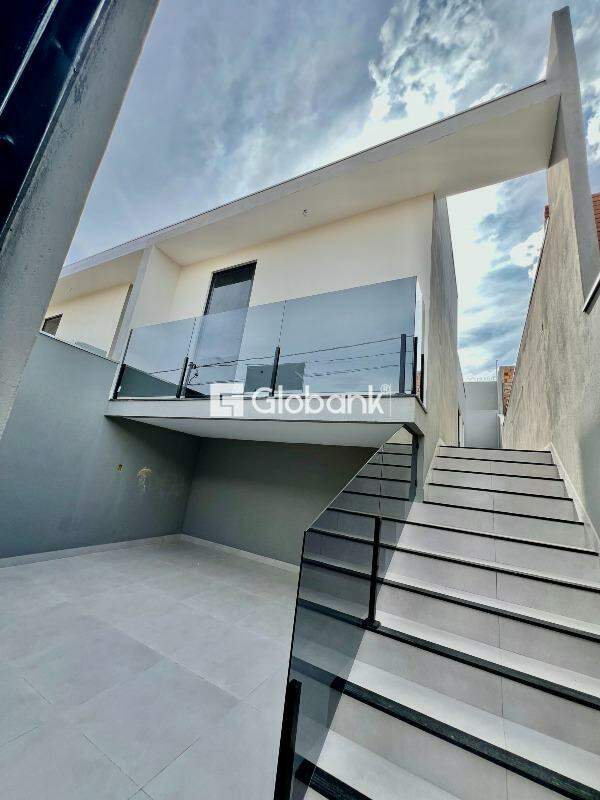 Casa 3 quartos à venda Residencial Sul Jacarandás 68m² Montes Claros MG: 