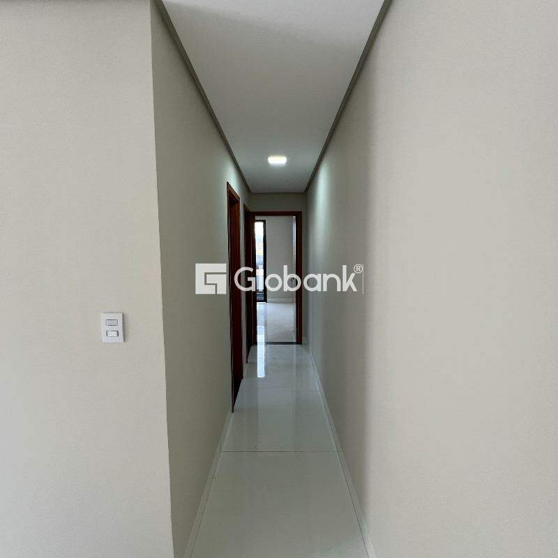 Casa 3 quartos à venda Residencial Sul Jacarandás 68m² Montes Claros MG: 