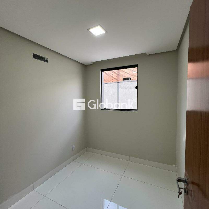 Casa 3 quartos à venda Residencial Sul Jacarandás 68m² Montes Claros MG: 