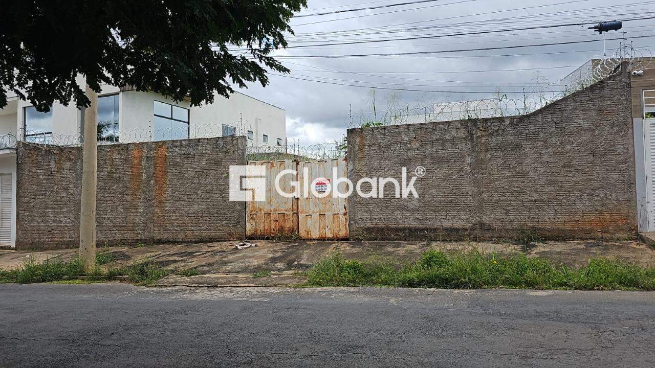 Terreno à venda Ibituruna 462,36m² Montes Claros MG: 