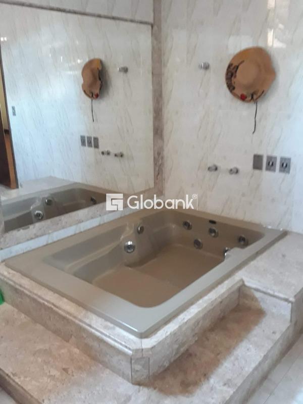 Casa 6 quartos à venda Ibituruna 360m² Montes Claros MG: 