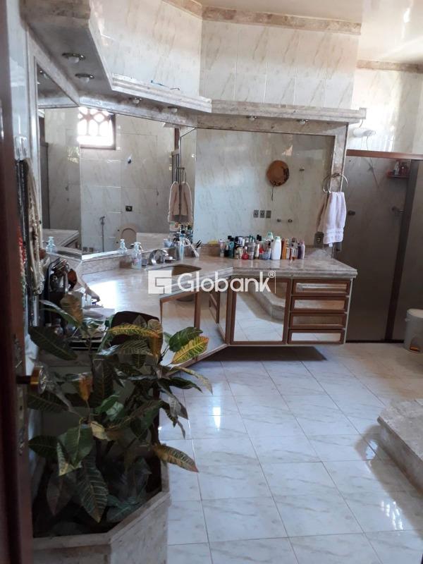 Casa 6 quartos à venda Ibituruna 360m² Montes Claros MG: 