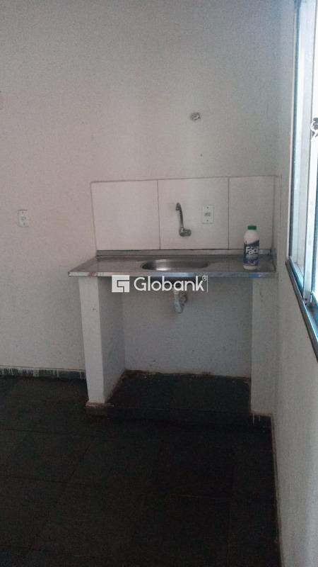 Casa 6 quartos à venda Jardim Panorama 150m² Montes Claros MG: 