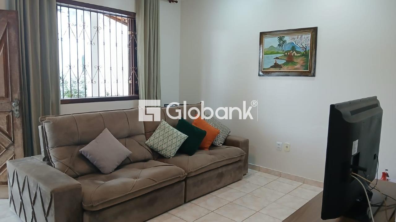 Casa 3 quartos à venda Alcides Rabelo 160m² Montes Claros MG: 