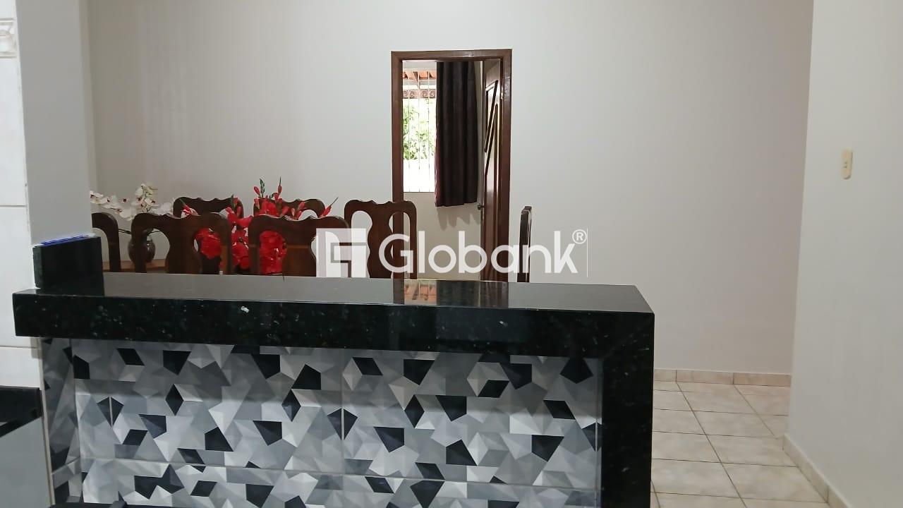 Casa 3 quartos à venda Alcides Rabelo 160m² Montes Claros MG: 