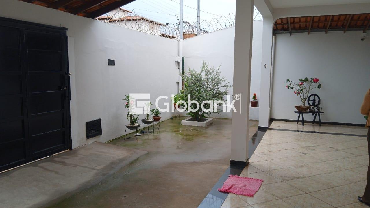 Casa 3 quartos à venda Alcides Rabelo 160m² Montes Claros MG: 